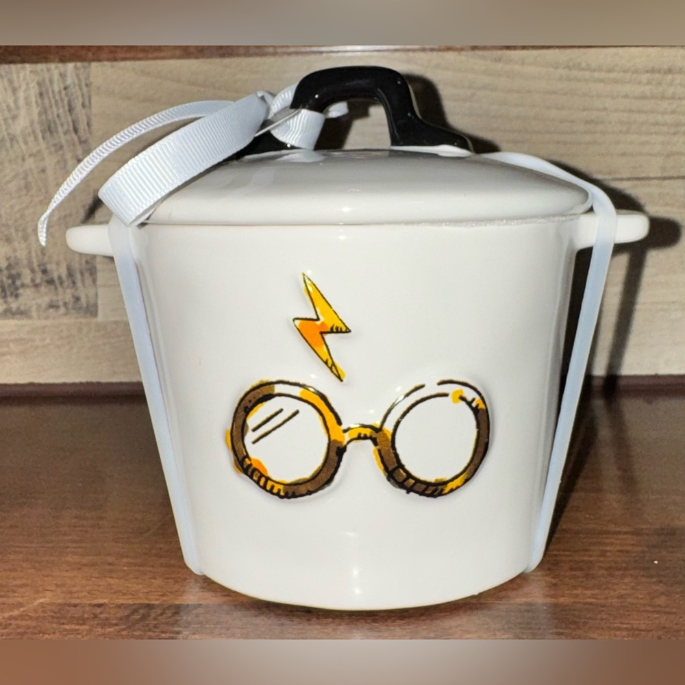 Cute 🥰 Harry Potter Rae Dunn Canister - Hogwarts - Dish - Kitchen - Collectible